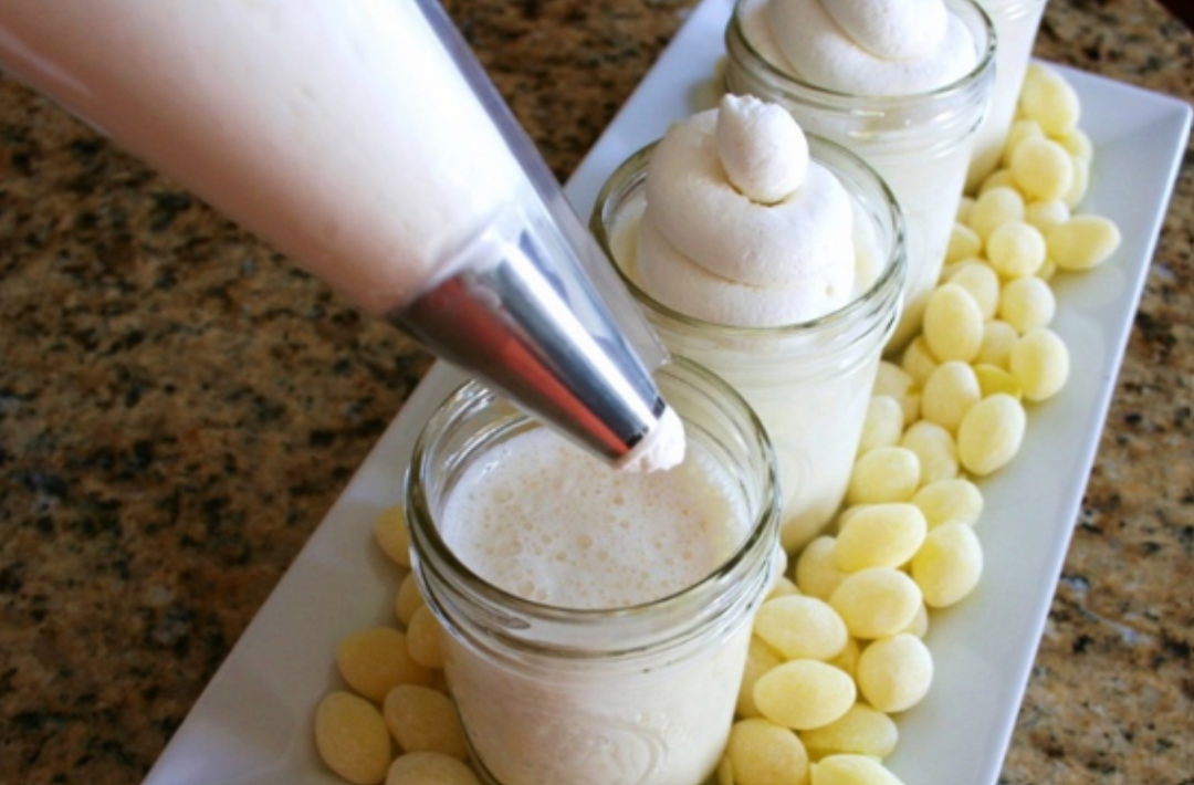 Lemon Meringue Milkshake (Easy Mason Jar Dessert)