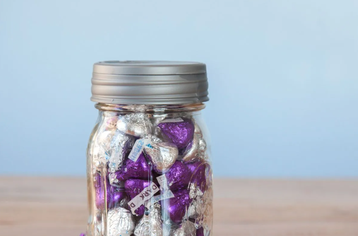 Kisses in a Mason Jar: A Sweet Valentine’s Day DIY Gift