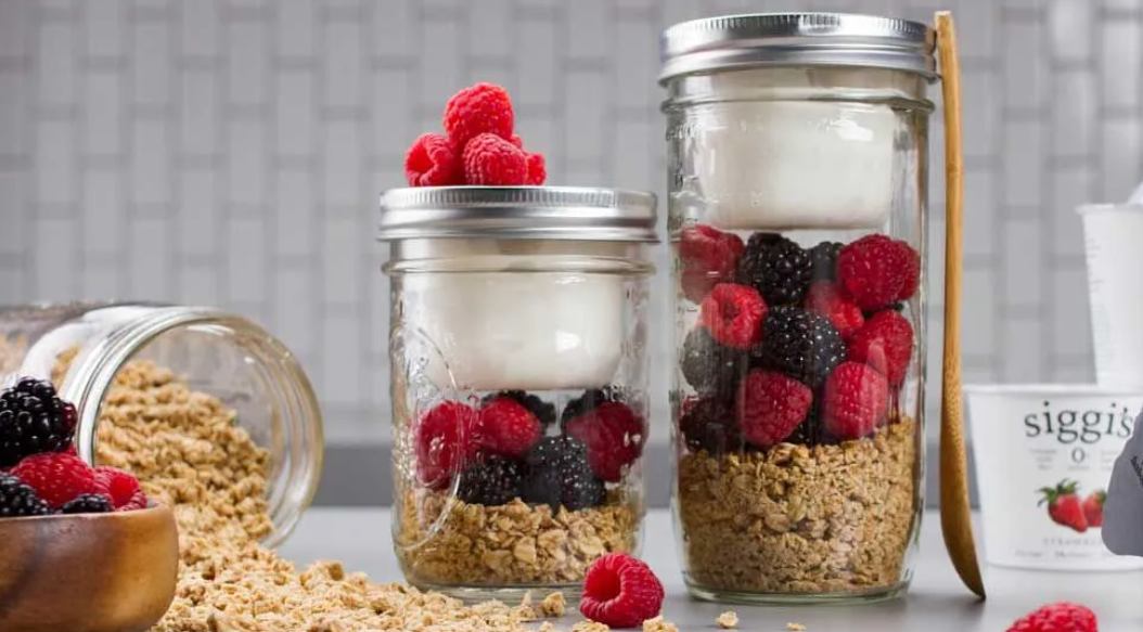 Healthy Fruit & Yogurt Parfait